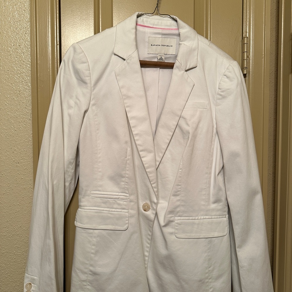 Banana Republic Women's Elegant White Blazer